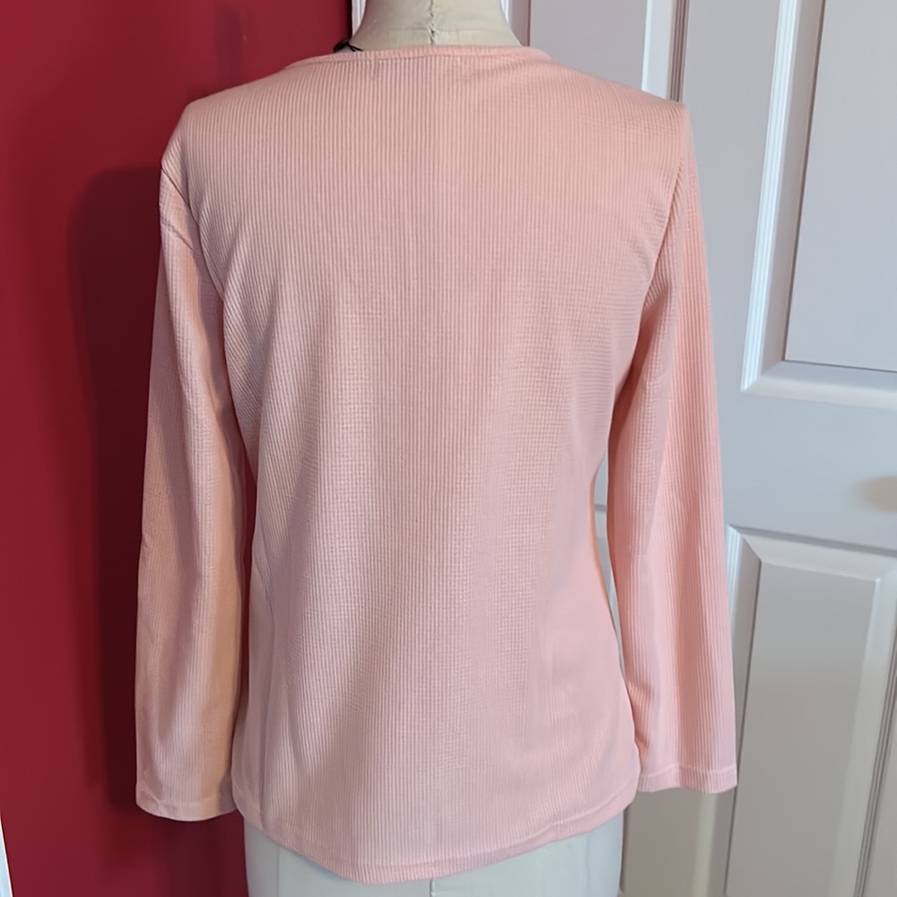 Pink top - Picture 2 of 4